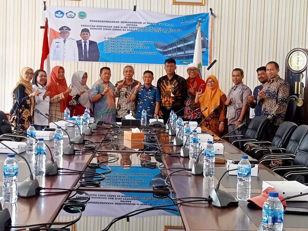Penandatanganan MoA oleh Dekan Fakultas Keguruan & Ilmu Pendidikan Universitas Khairun dengan Enam Kepala Dinas di Kabupaten Halmahera Timur.