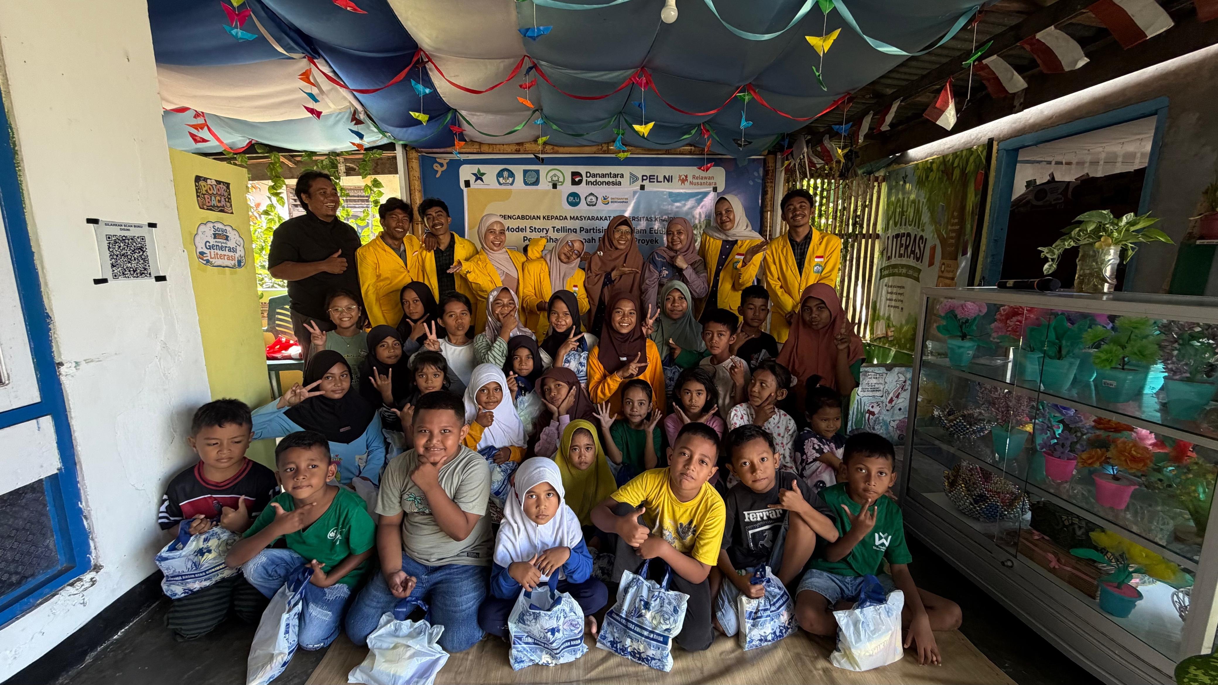 Dosen dan Mahasiswa PBSI Universitas Khairun Gelar PkM Model Storytelling Partisipatif dalam Edukasi Pemilahan Sampah