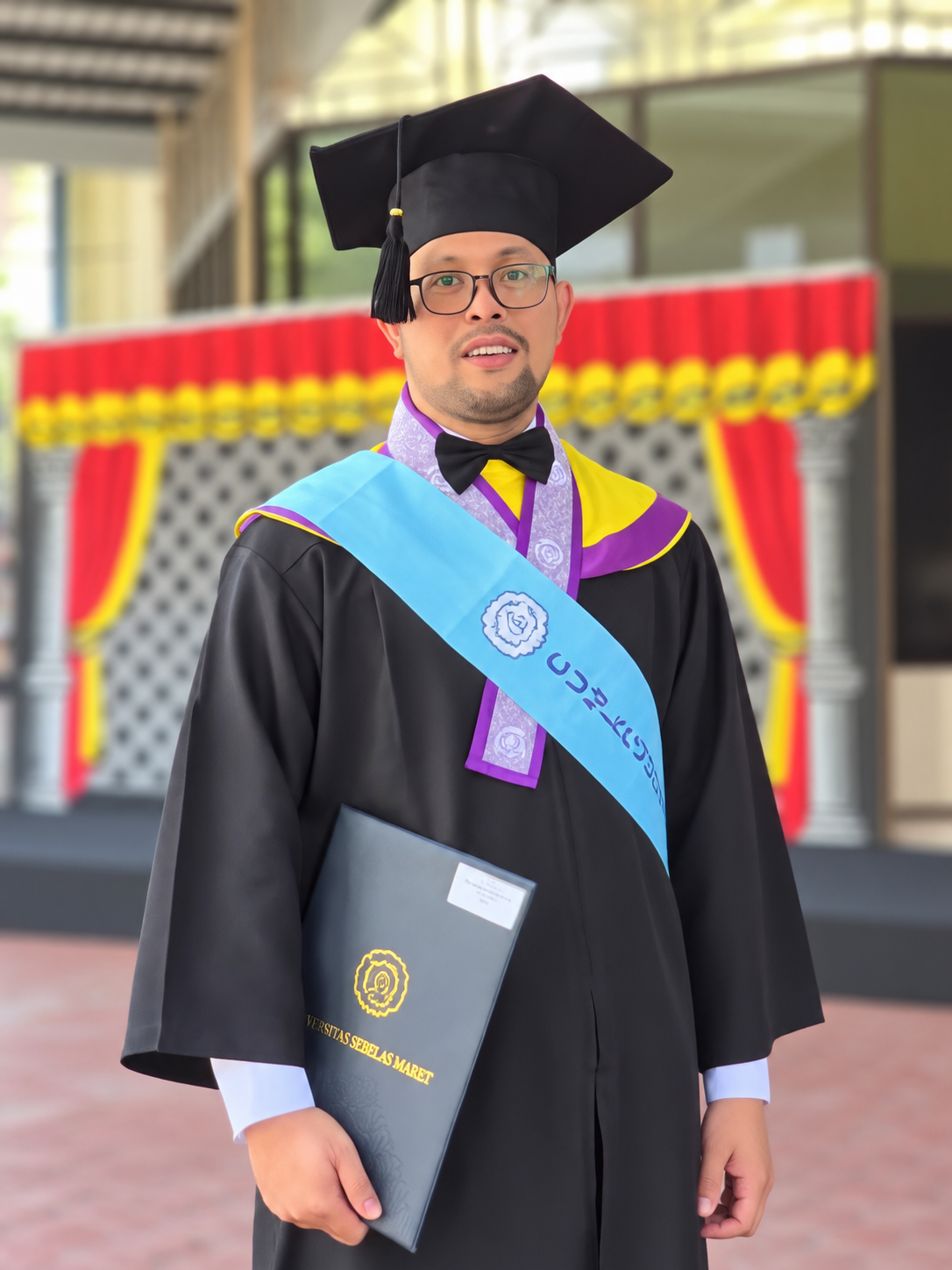 Dosen Prodi PBSI Unkhair Dr. Hubbi Saufan Hilmi Raih Predikat Cumlaude pada Wisuda Universitas Sebelas Maret