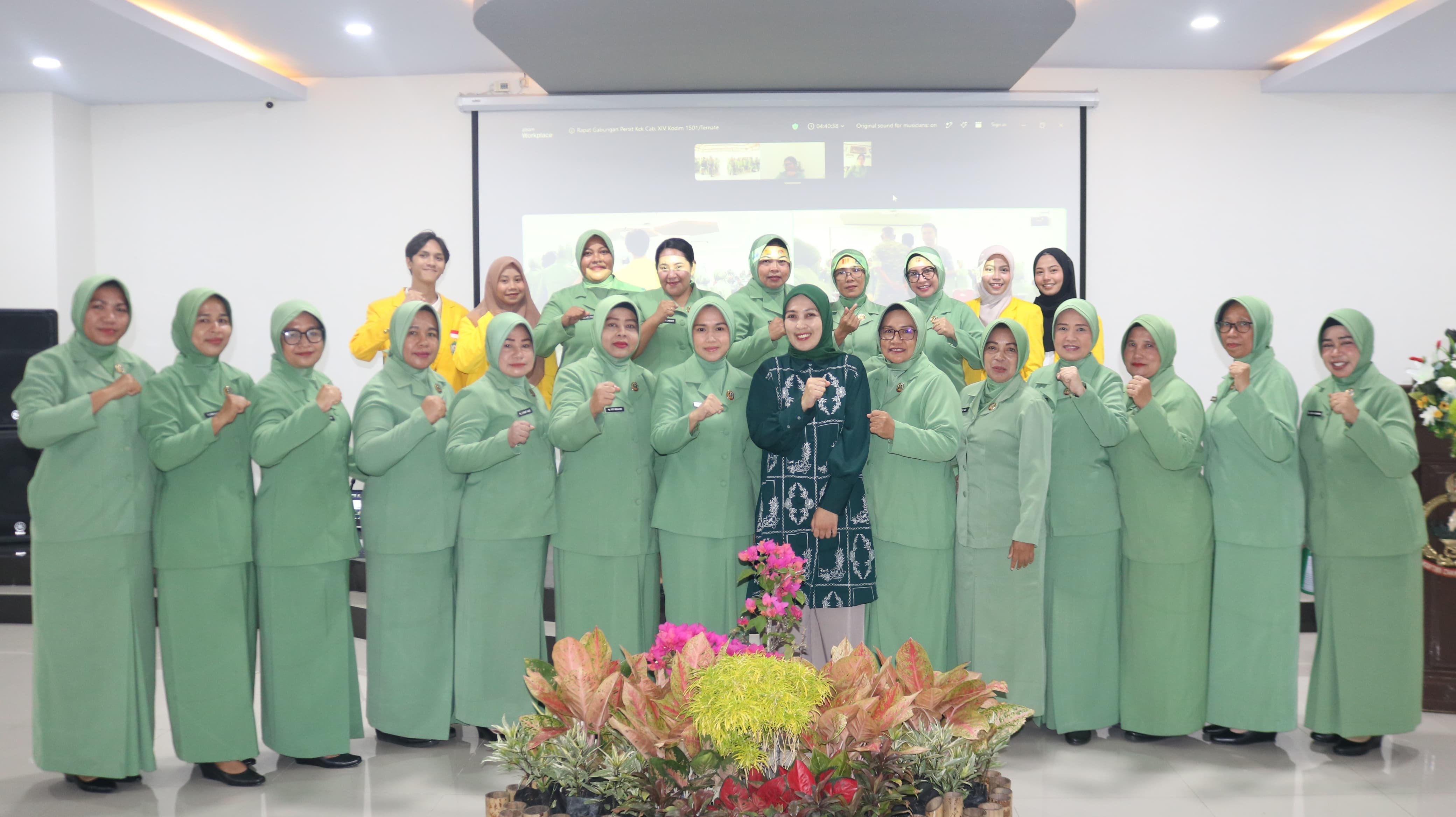 Dosen Prodi PBSI dan Prodi Ilmu Hukum Unkhair Gelar PkM Sosialisasi Dampak Ujaran Kebencian dan Makian Berdasarkan UU ITE dan KUHP